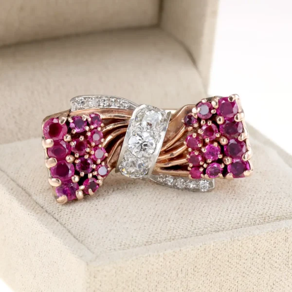 Okazały pierścionek z rubinami - 14K/Pt