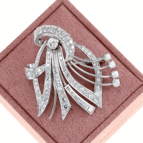 Platynowa broszka z diamentami 2,55 ct