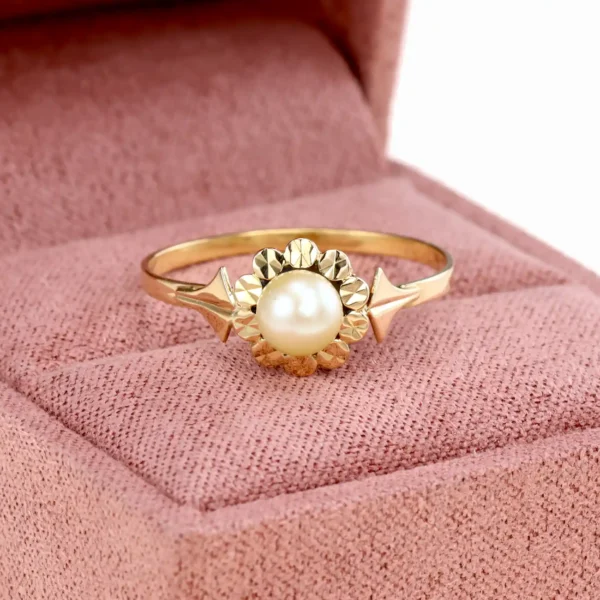 Pierścionek z perełką - 18K