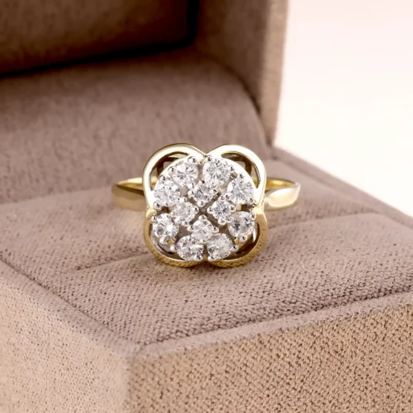 Pierścionek z brylantami 0,73ct - 14K